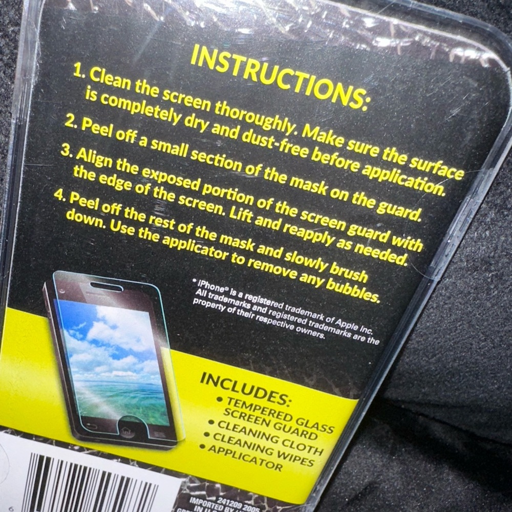 Screen Guard iPhone Screen Protector - Picture 2 of 2
